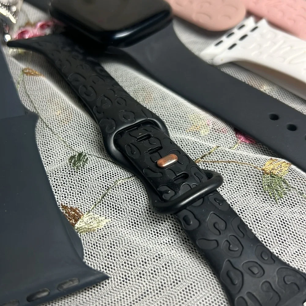 Apple Watch Series 7 45mm with cellular bundle with bands